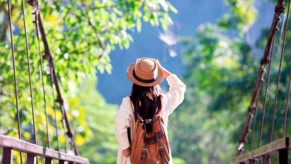 Travelling image